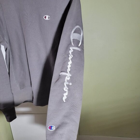 ❤️ 3 for $35 CHAMPION reverse weave sweatshirt embroidered patch gray small - Picture 5 of 8